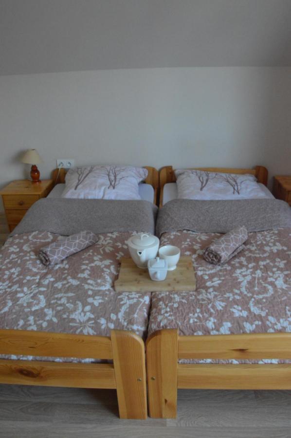 Rodzinny Apartament Folker Wegierska Gorka Extérieur photo