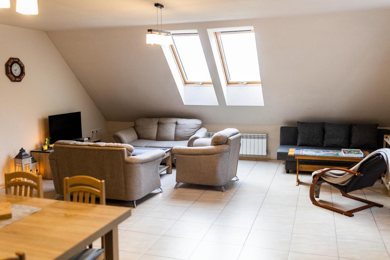 Rodzinny Apartament Folker Wegierska Gorka Extérieur photo